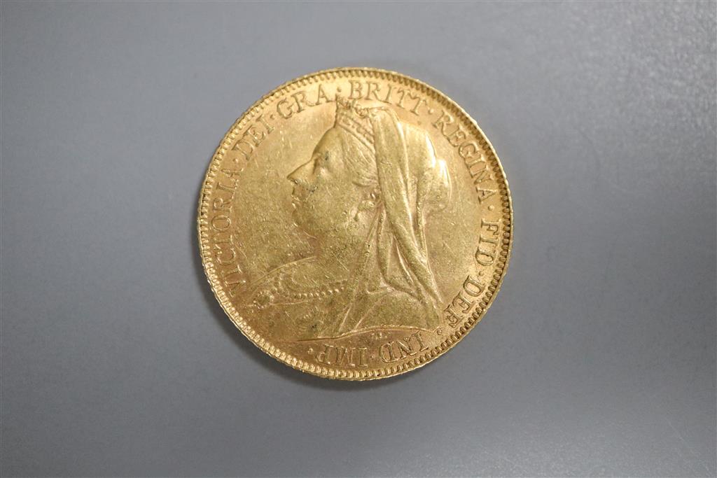 A Victoria 1900 gold sovereign.